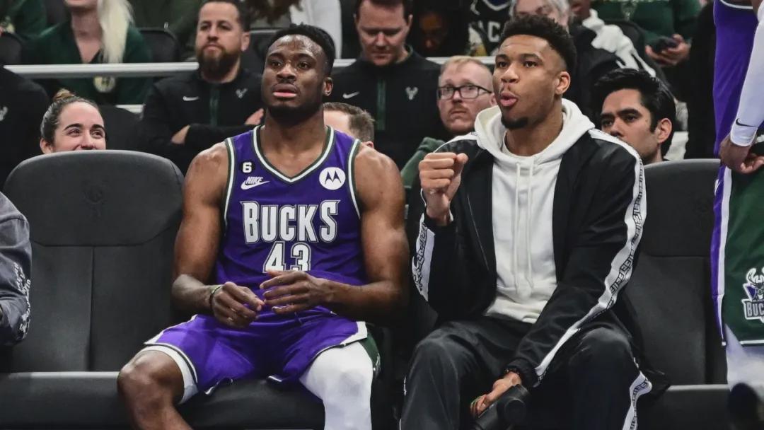 跟腱撕裂！联盟最强关系户！正式签约重返NBA